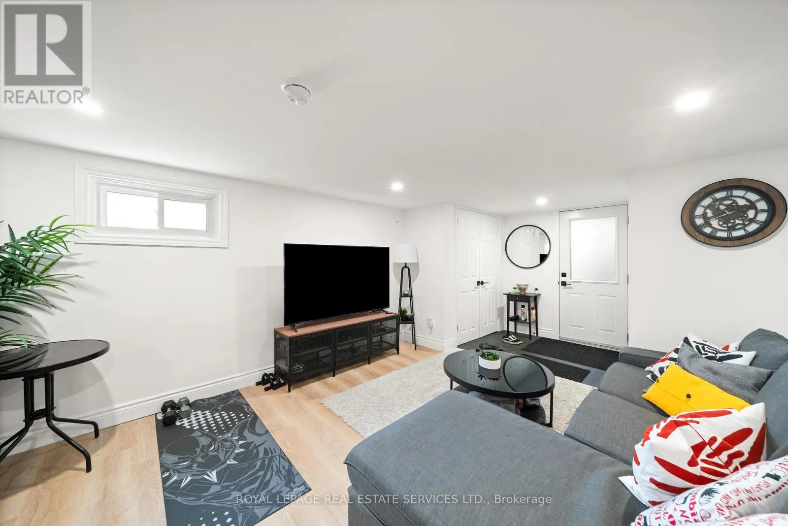 Duplex for rent: 6 Corbett Crescent, Aurora, Ontario L4G 2G1