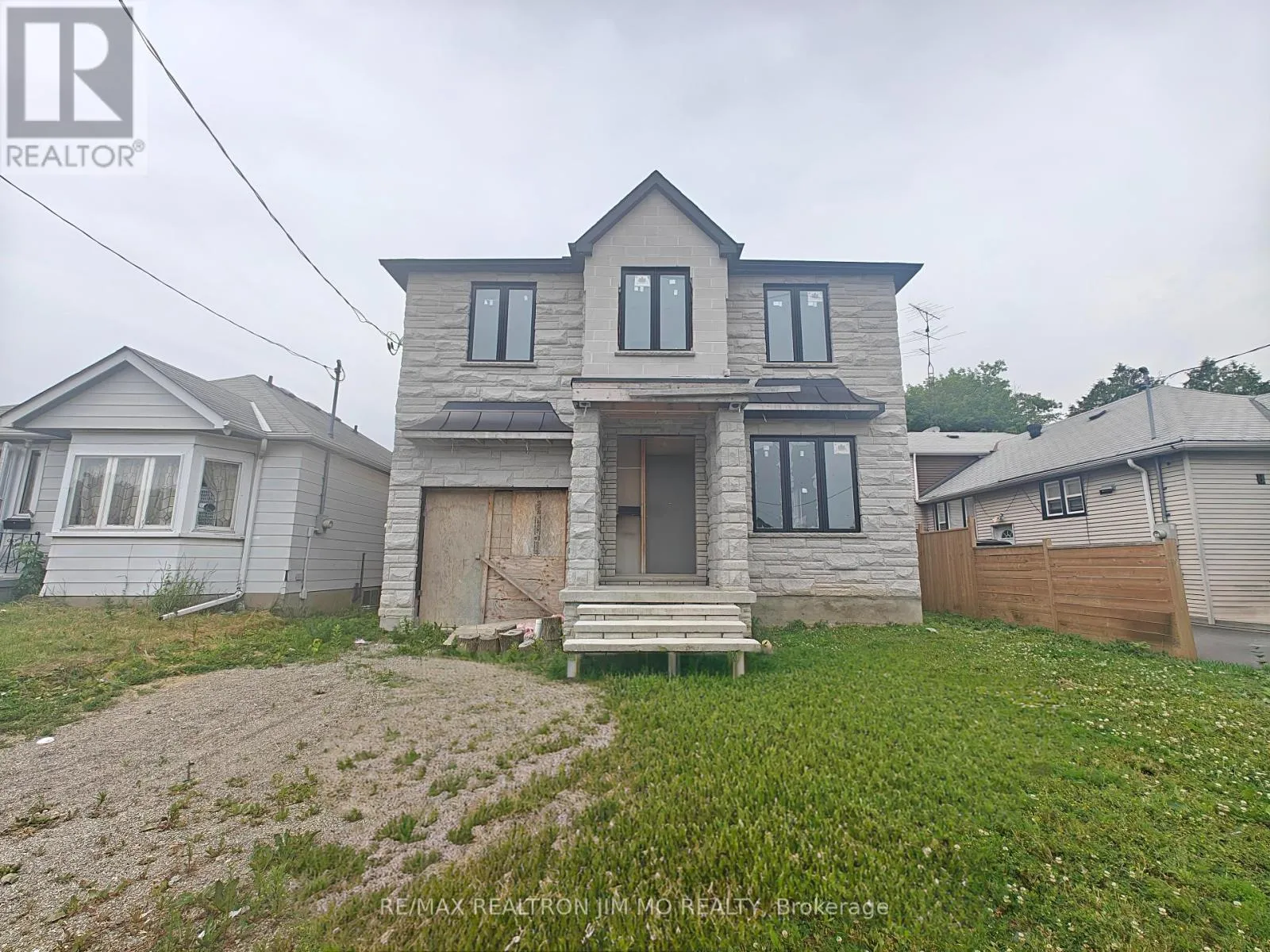 House for rent: 6 Cotton Avenue, Toronto, Ontario M1K 1Z2