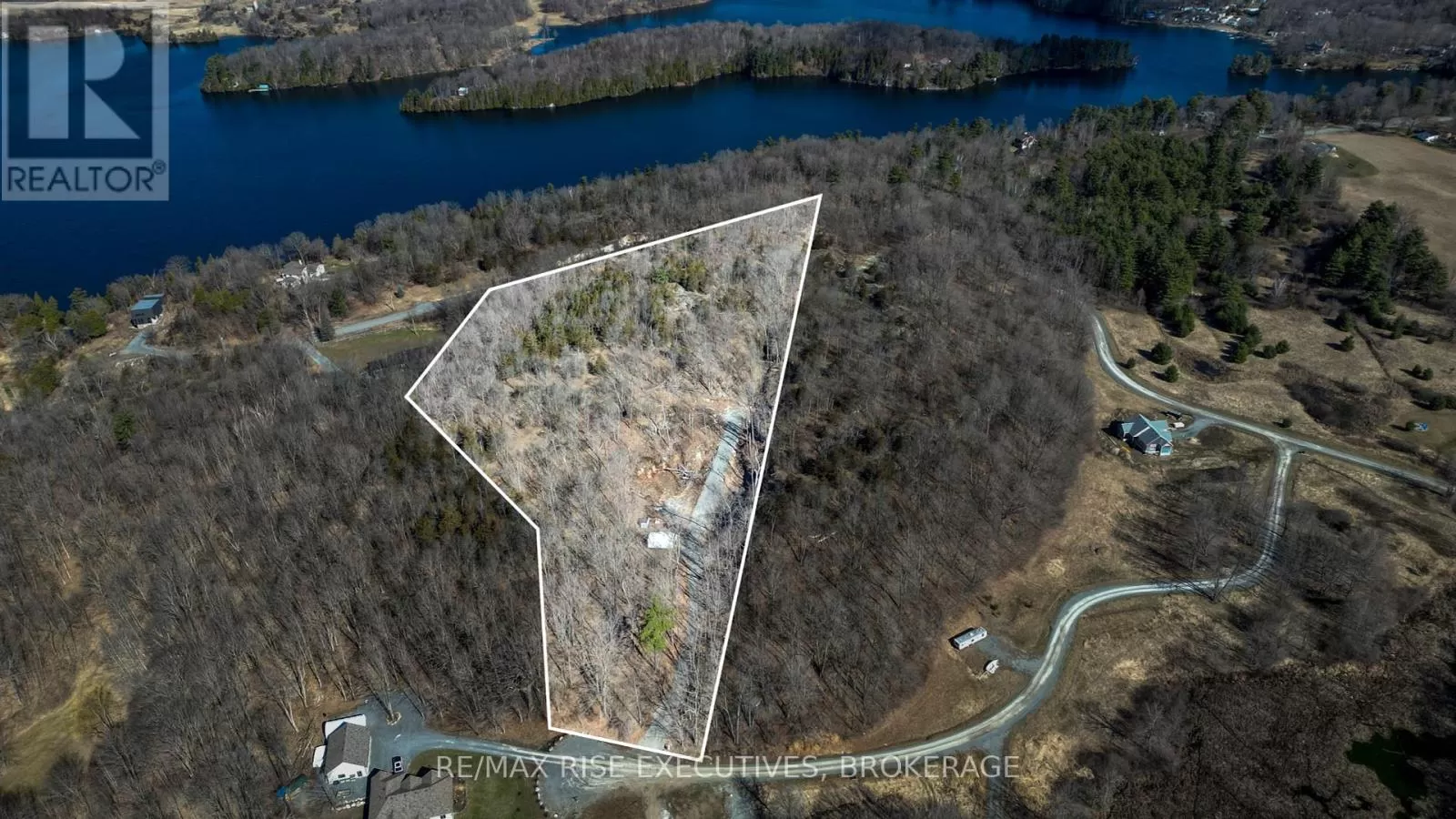 6 Cranberry Cove Lane, Frontenac, Ontario K0H 2N0