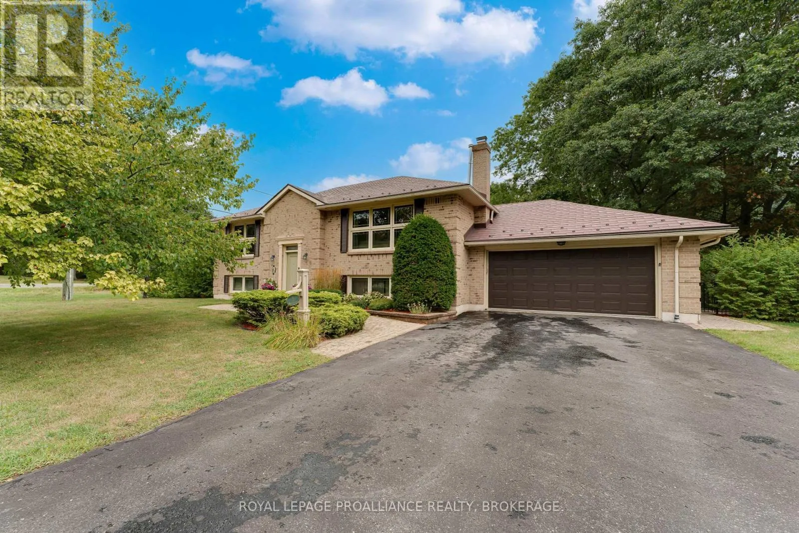 House for rent: 6 Faircrest Boulevard, Kingston), Ontario K7L 4V1