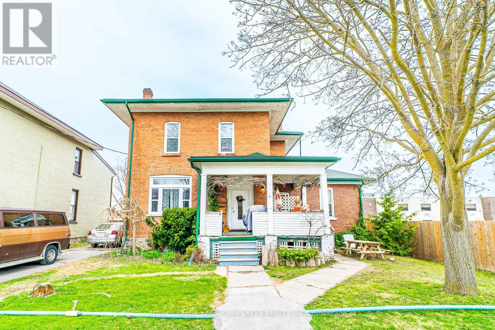 Fourplex for rent: 6 Glenelg Street W, Kawartha Lakes, Ontario K9V 2T8