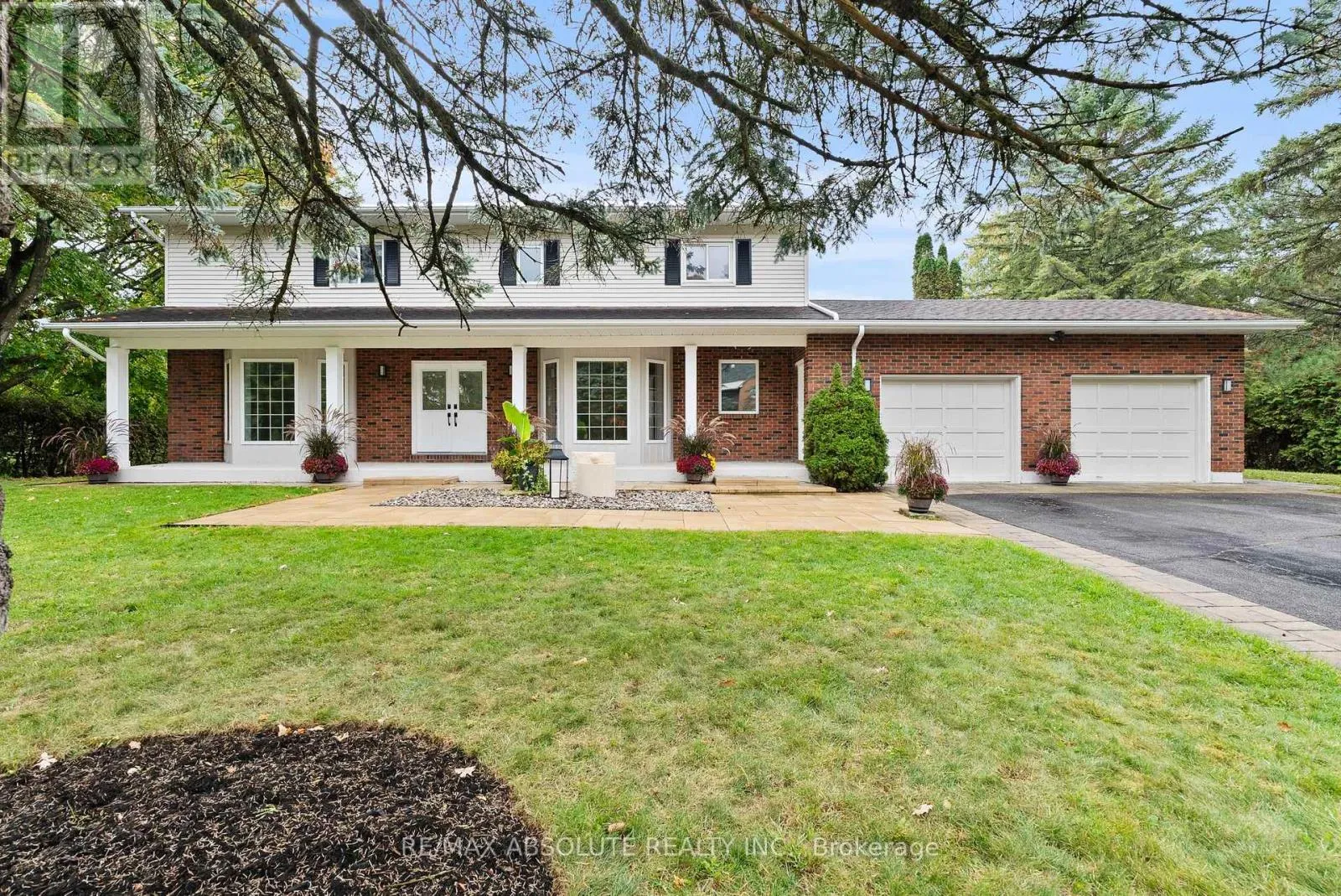 House for rent: 6 Howard Court, Ottawa, Ontario K2J 3Z8