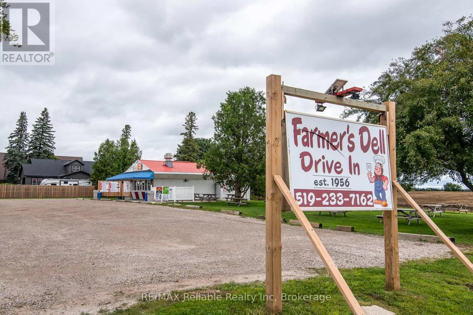 6 Kings Hwy 4, Huron East, Ontario N0M 1J0