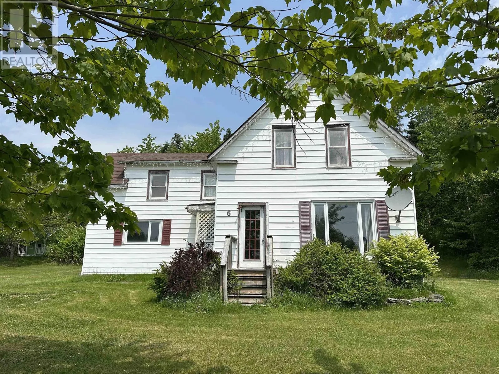 House for rent: 6 Lake Road, Sheet Harbour, Nova Scotia B0J 3B0