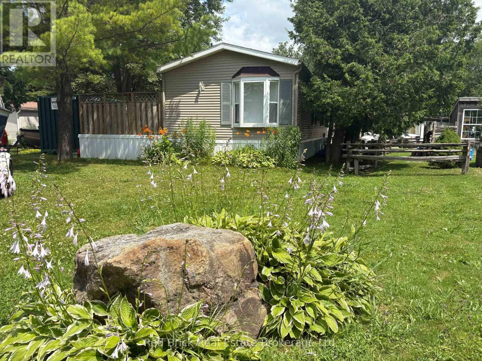 Mobile Home for rent: 6 Lane Street, Centre Wellington, Ontario N1M 2W5