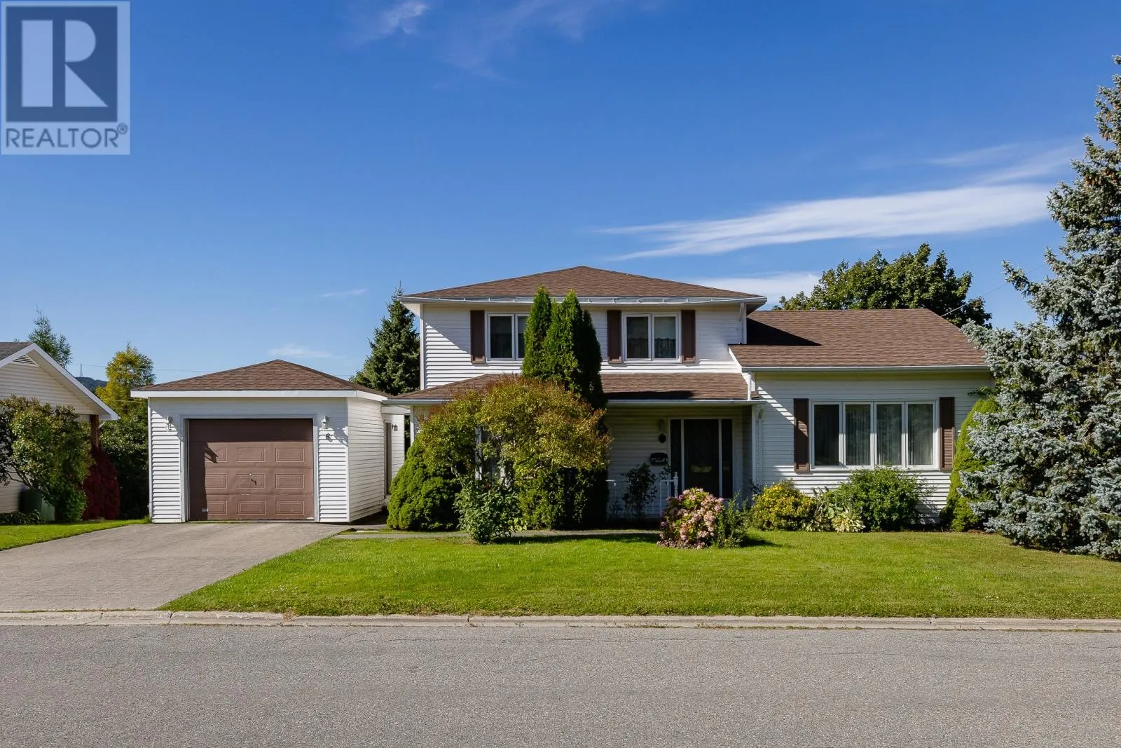 House for rent: 6 Macgregor Place, Corner Brook, Newfoundland & Labrador A2H 7B7