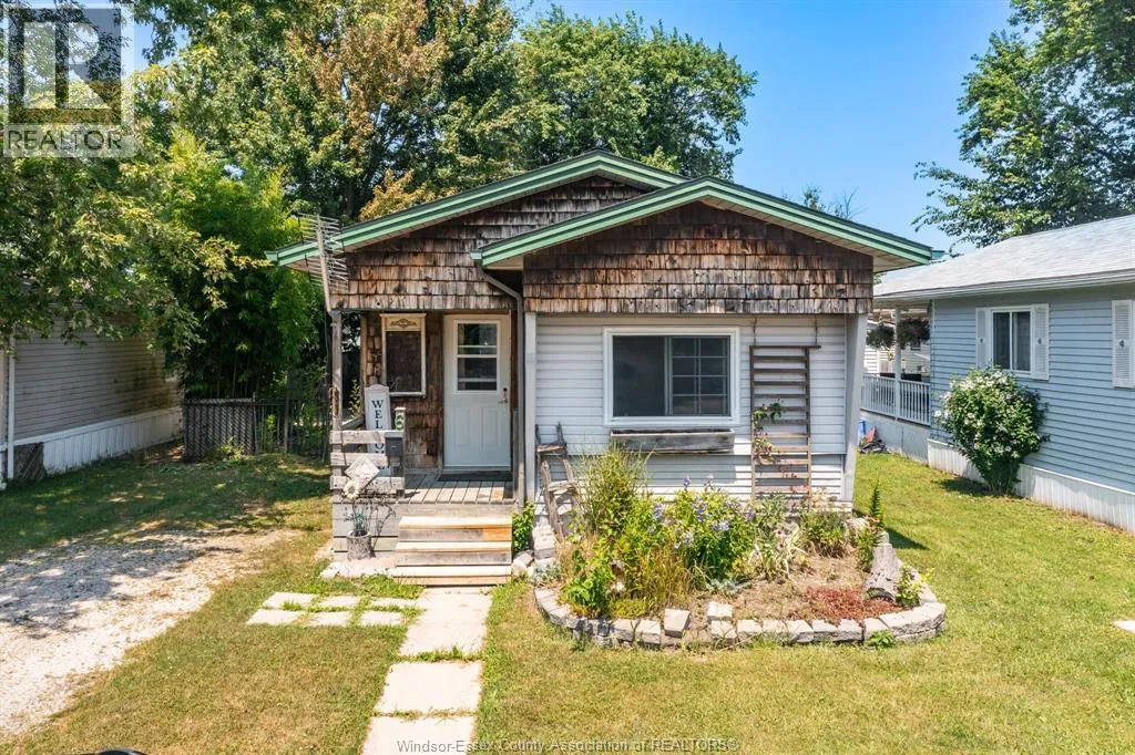 House for rent: 6 Maple Drive, McGregor, Ontario N0R 1J0