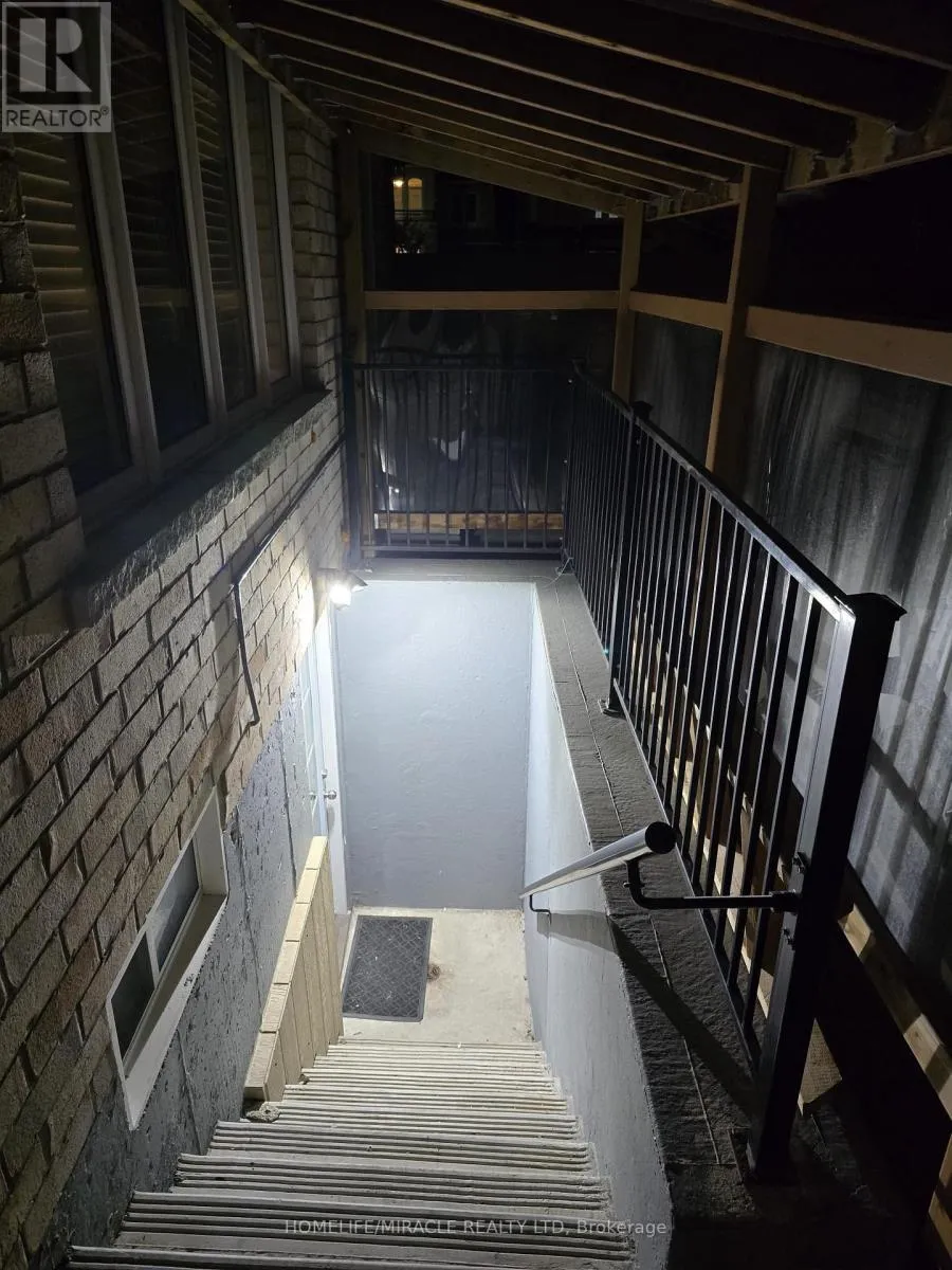 House for rent: 6 Padbury Trail, Brampton, Ontario L7A 4M3