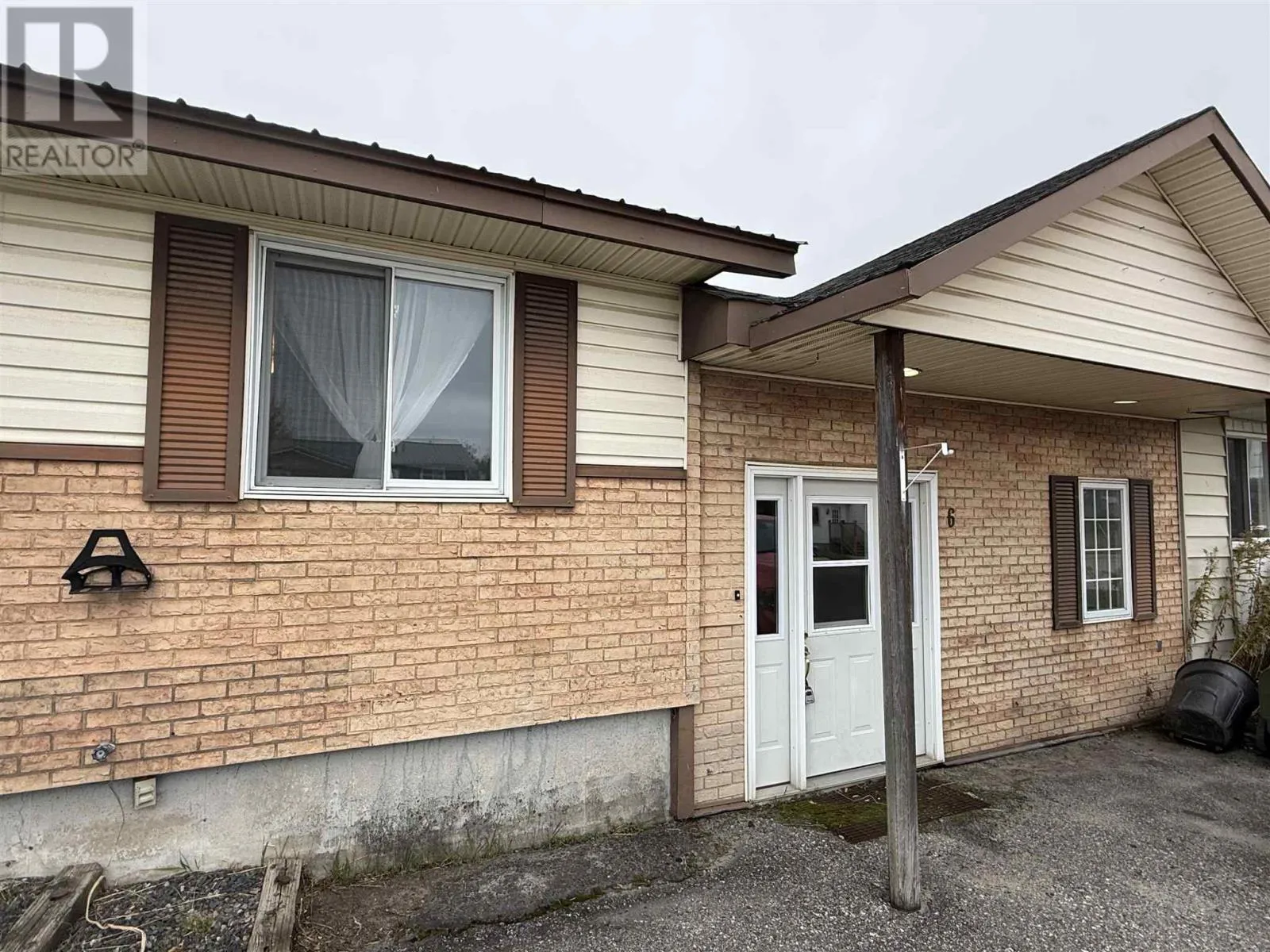 6 Rue Des Pins, Dubreuilville, Ontario P0S 1G0
