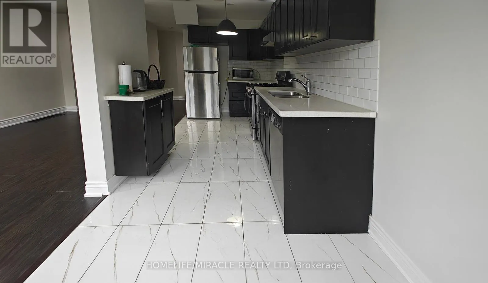 Row / Townhouse for rent: 6 September Place, Brampton, Ontario L6R 0L8