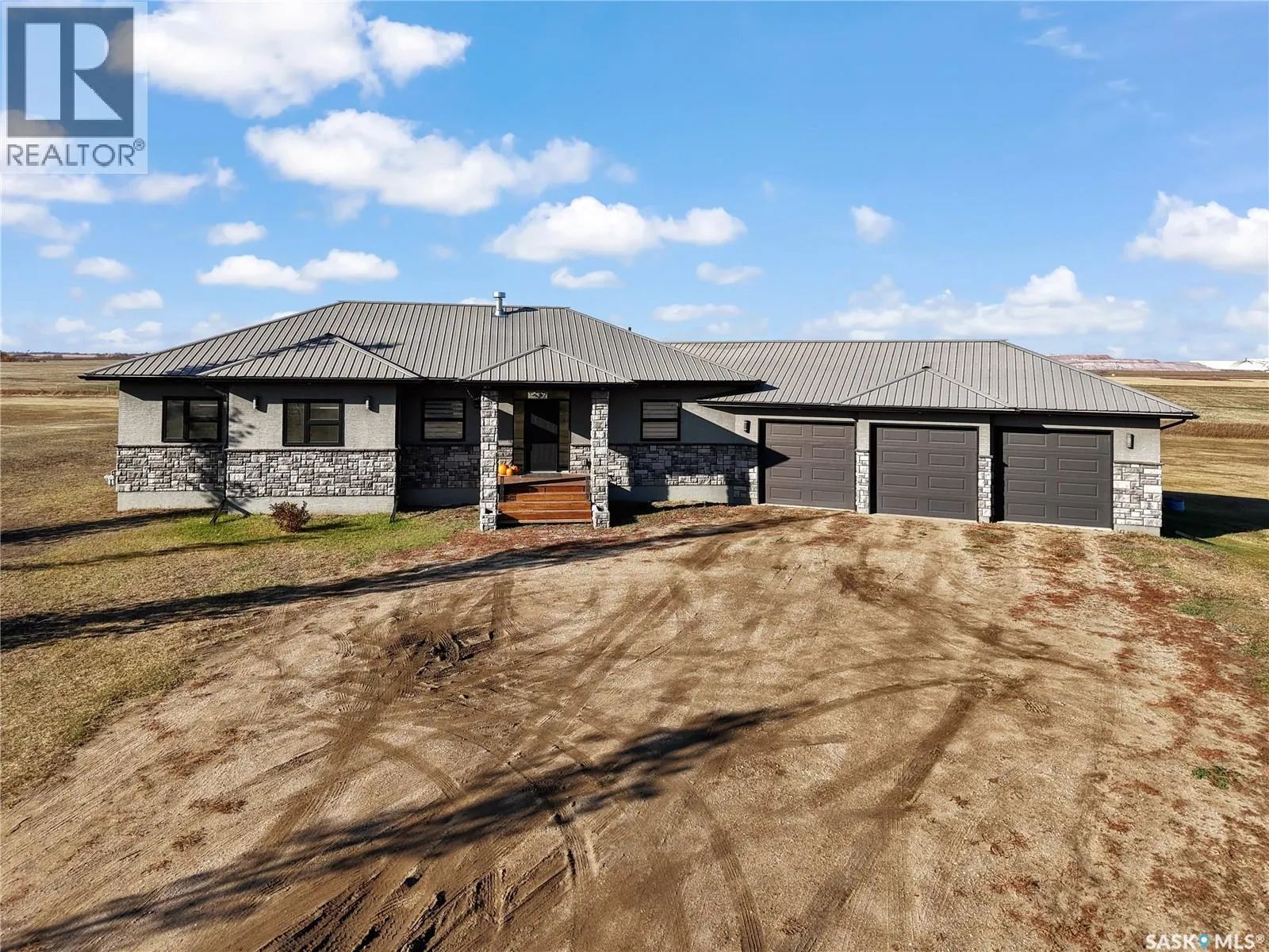 House for rent: 6 Sitina Estates, Vanscoy Rm No. 345, Saskatchewan S0L 3J0