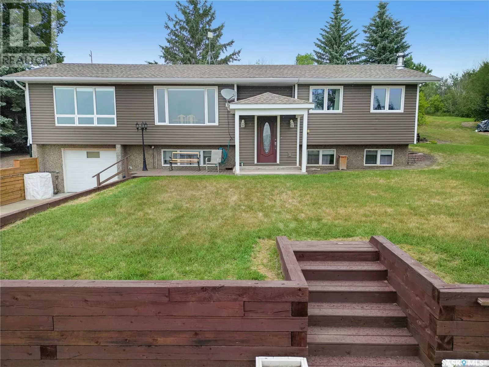 House for rent: 6 Valley View Drive, North Battleford Rm No. 437, Saskatchewan S9A 2X4