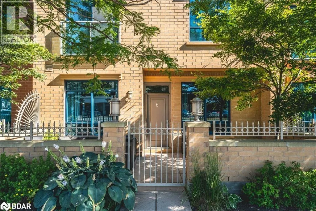 Row / Townhouse for rent: 6 Victoria Street, Barrie, Ontario L4N 6G2