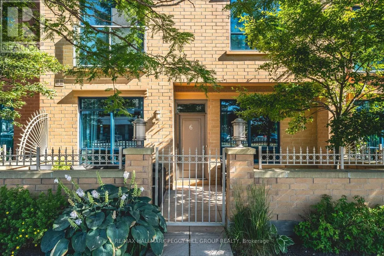 Row / Townhouse for rent: 6 Victoria Street, Barrie, Ontario L4N 6G2