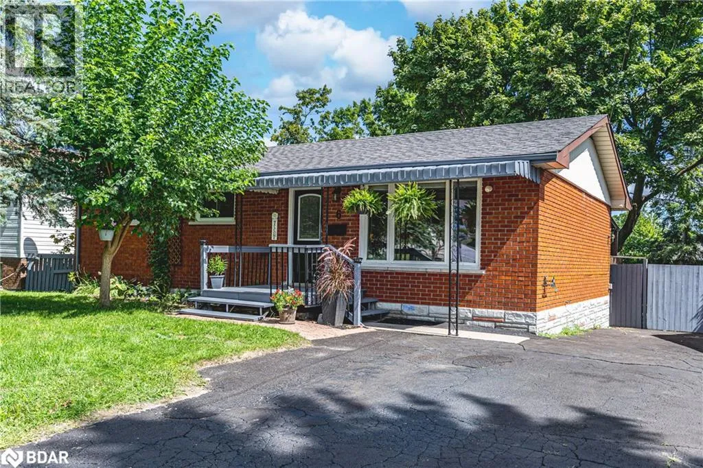 House for rent: 6 Walker Avenue, Orillia, Ontario L3V 6G7