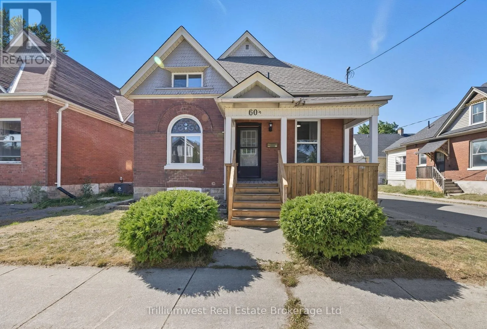 Duplex for rent: 60 1/2 St Catharine Street, St. Thomas, Ontario N5P 2W1