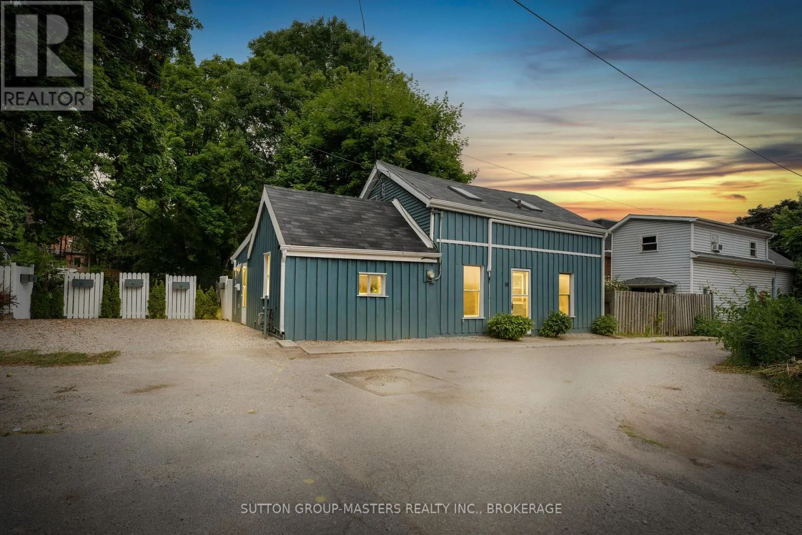 House for rent: 60 Centre Street, Gananoque, Ontario K7G 2H7