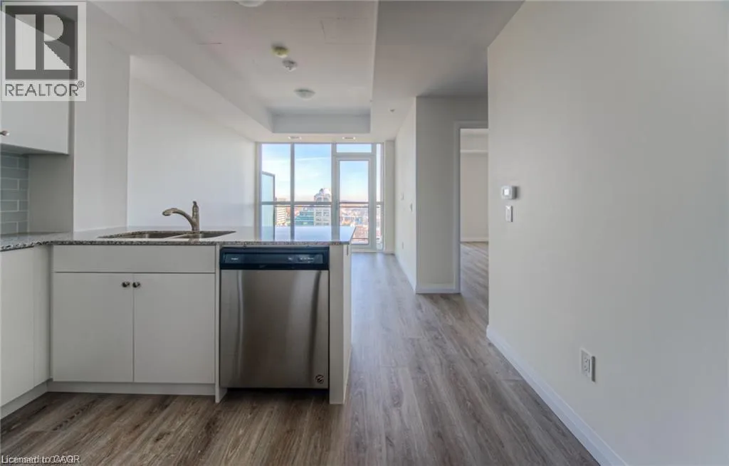 Apartment for rent: 60 Charles Street W Unit# 1604, Kitchener, Ontario N2G 0C9