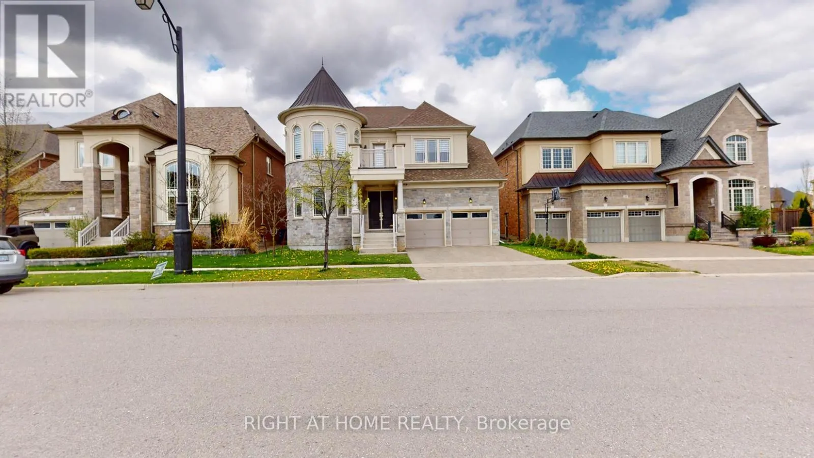 House for rent: 60 Chesney Crescent, Vaughan, Ontario L4H 4A5