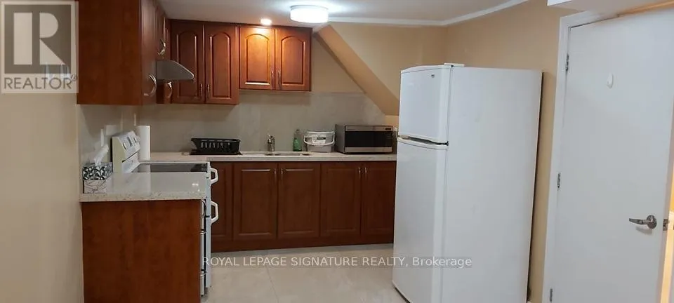 House for rent: 60 Hazelmere Drive, Richmond Hill, Ontario L4B 1W6