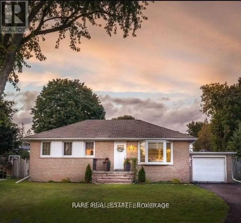 House for rent: 60 Patricia Drive, King, Ontario L7B 1H5