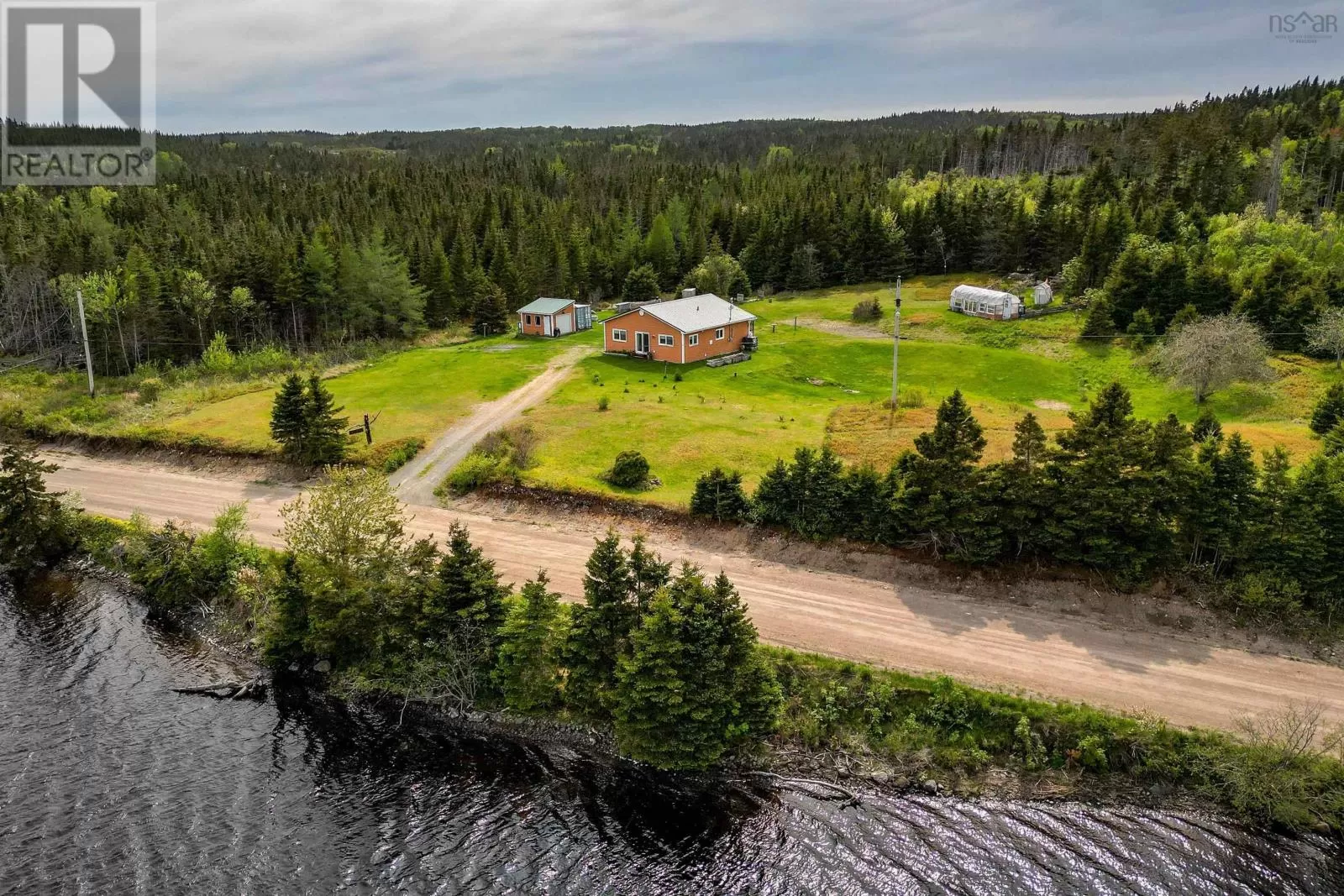 House for rent: 60 West Side Grand River Road, Grand River, Nova Scotia B0E 1M0