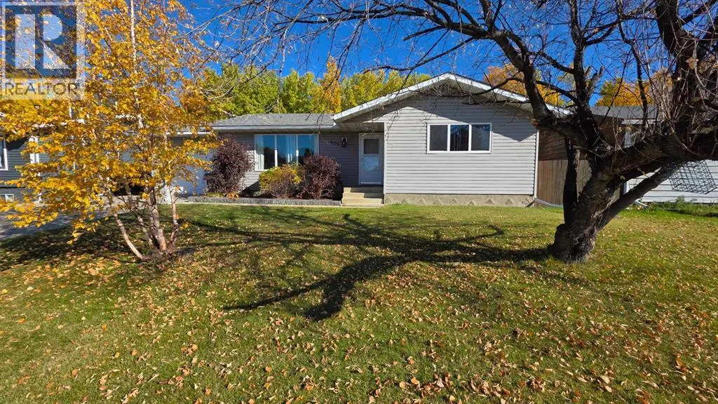 House for rent: 600 Hammond Drive, Fox Creek, Alberta T0H 1P0