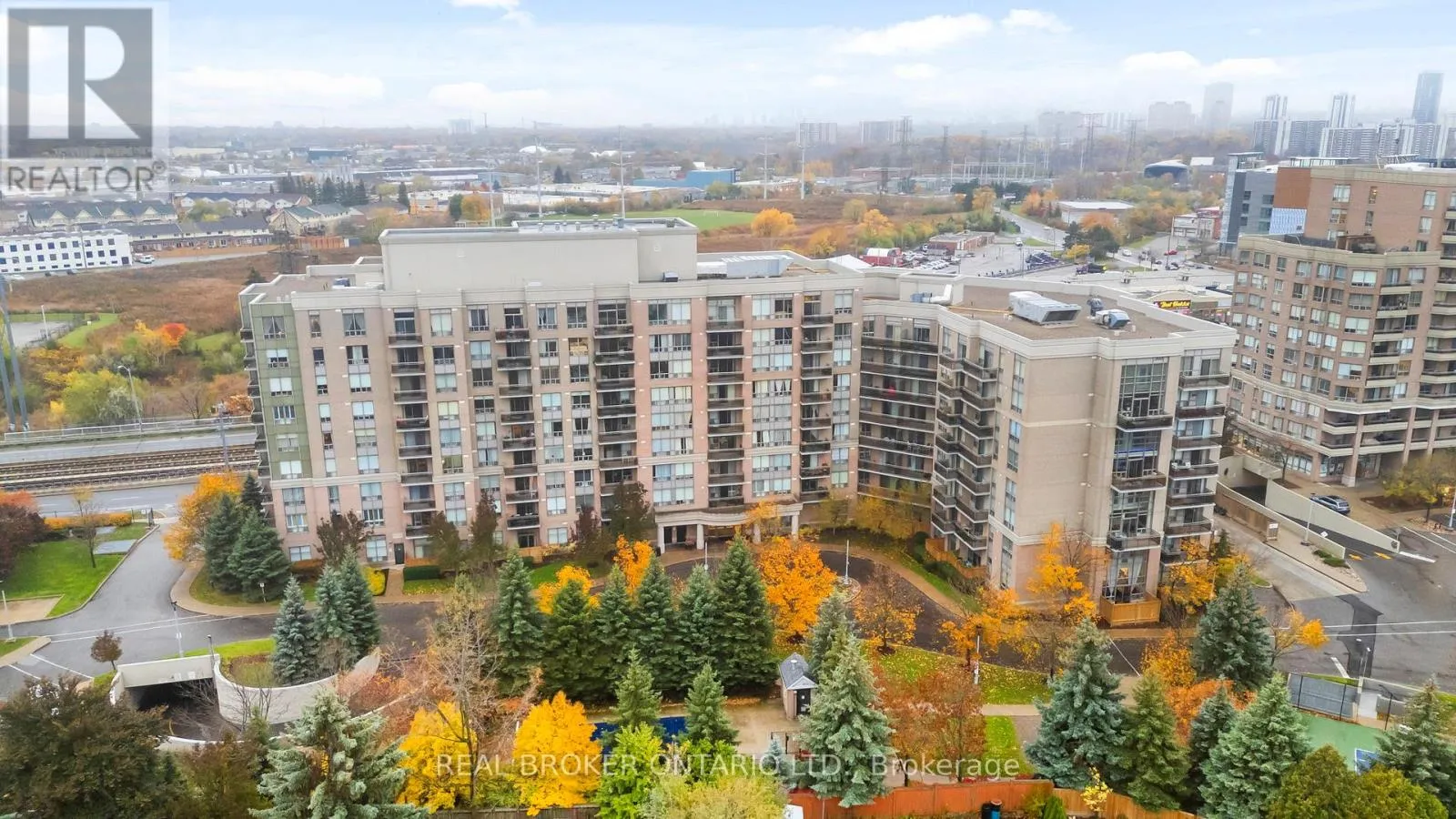 Apartment for rent: 601 - 1720 Eglinton Avenue E, Toronto, Ontario M4A 2X8