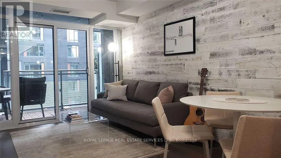 Apartment for rent: 601 - 525 Adelaide Street W, Toronto, Ontario M5V 0N7