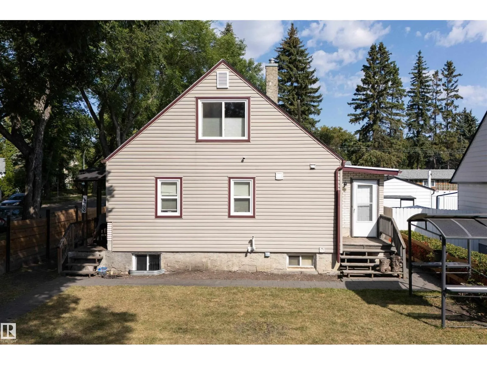 House for rent: 6014 120 Av Nw, Edmonton, Alberta T5W 1L7