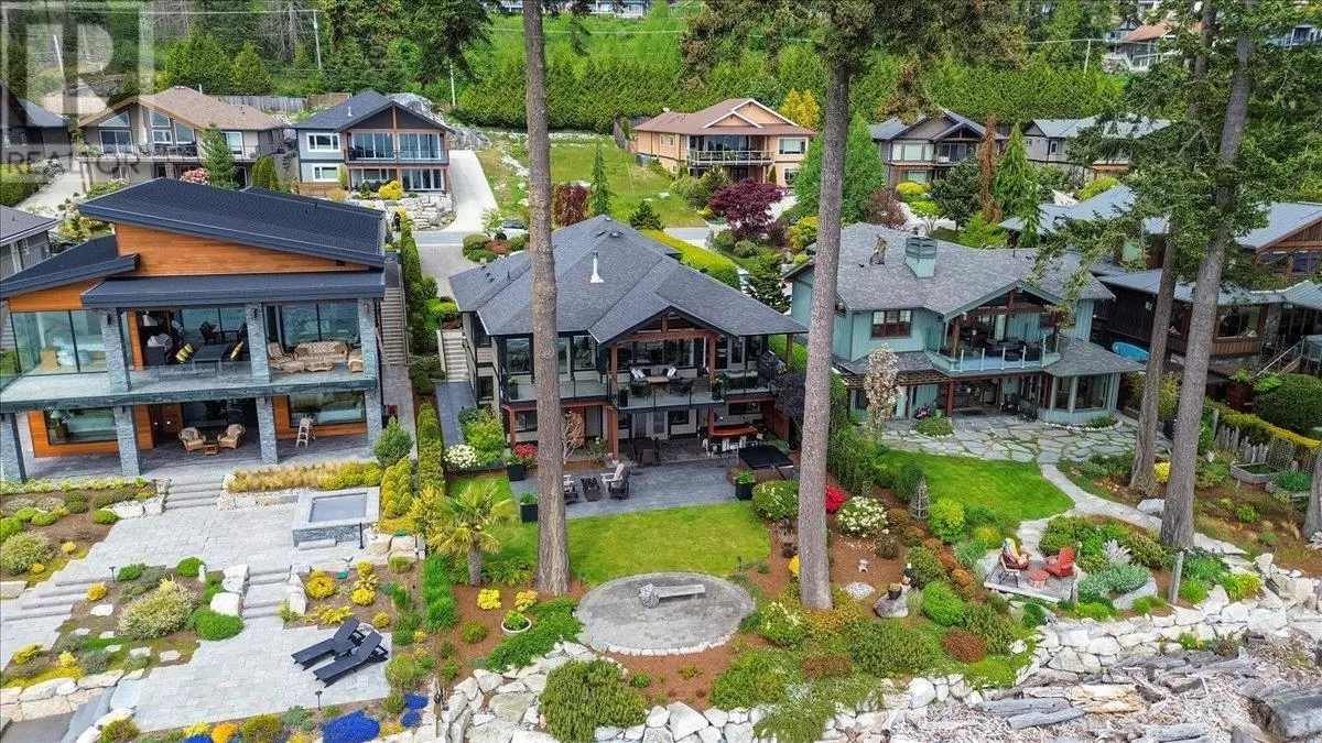 House for rent: 6015 Silverstone Lane, Sechelt, British Columbia V7Z 0T8