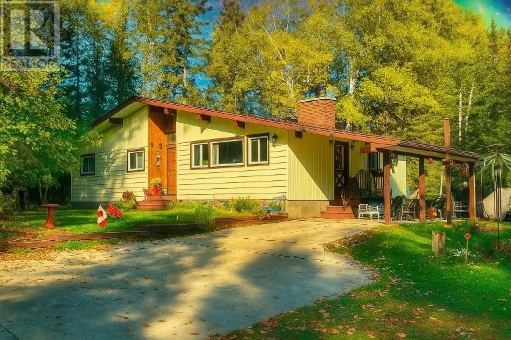 6018 Mapleward Road, Thunder Bay, Ontario P7G 1L7