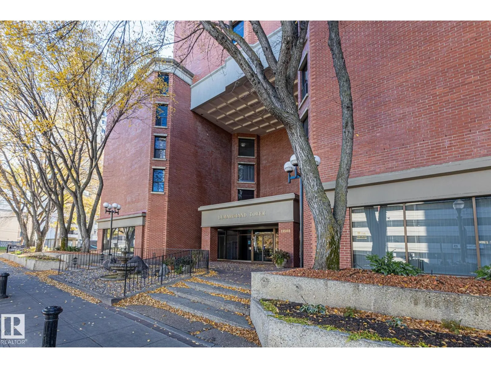 Apartment for rent: #602 11503 100 Av Nw Nw, Edmonton, Alberta T5K 2K7