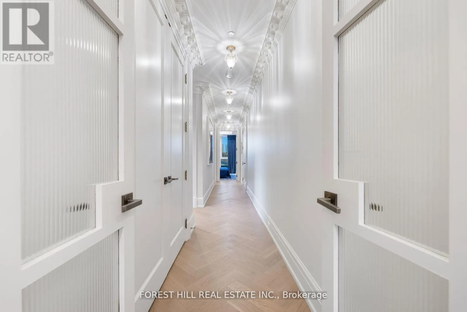 Apartment for rent: 602 - 128 Hazelton Avenue, Toronto, Ontario M5R 2E2