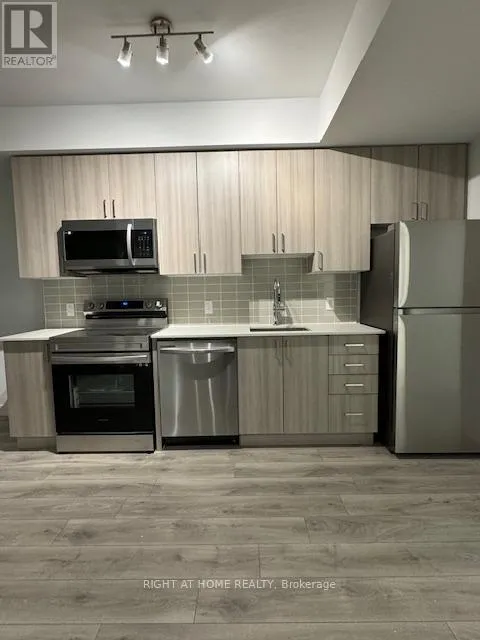 Apartment for rent: 602 - 1455 Celebration Drive, Pickering, Ontario L1W 1L8