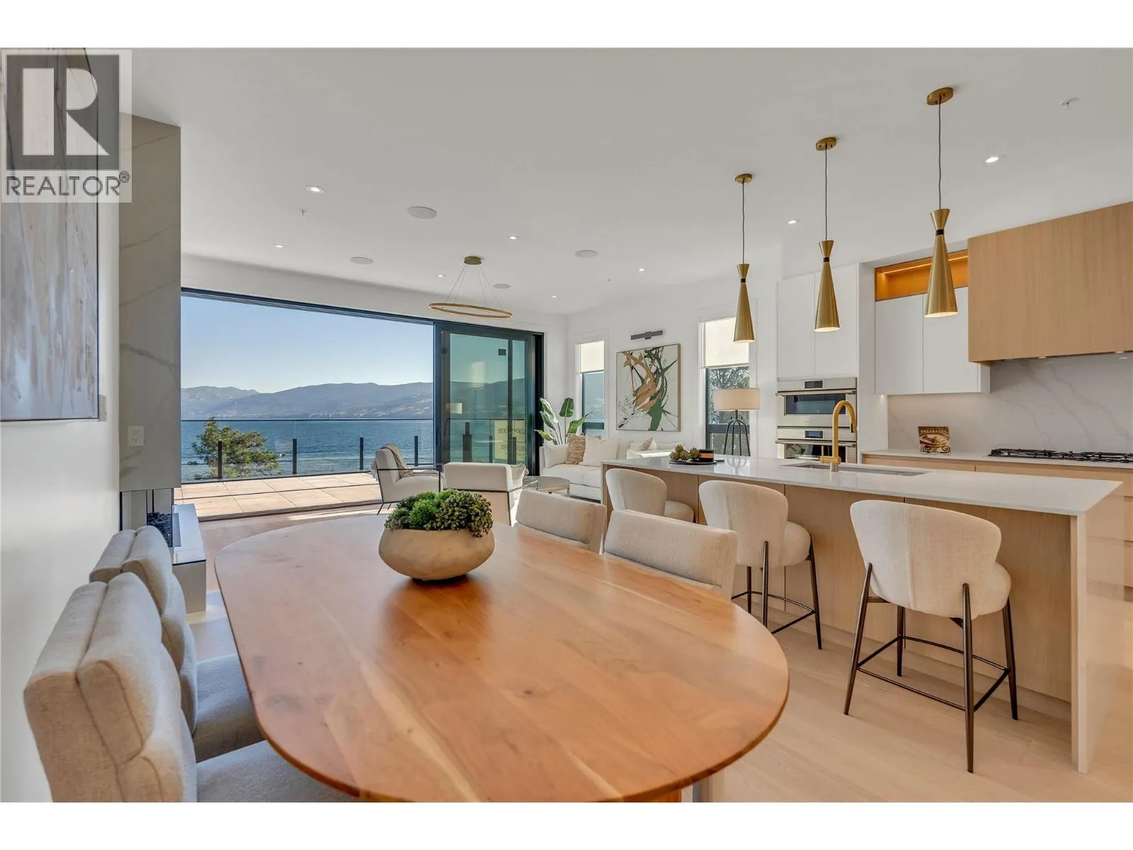 Apartment for rent: 602 Lakeshore Drive Unit# 401, Penticton, British Columbia V2A 1B9