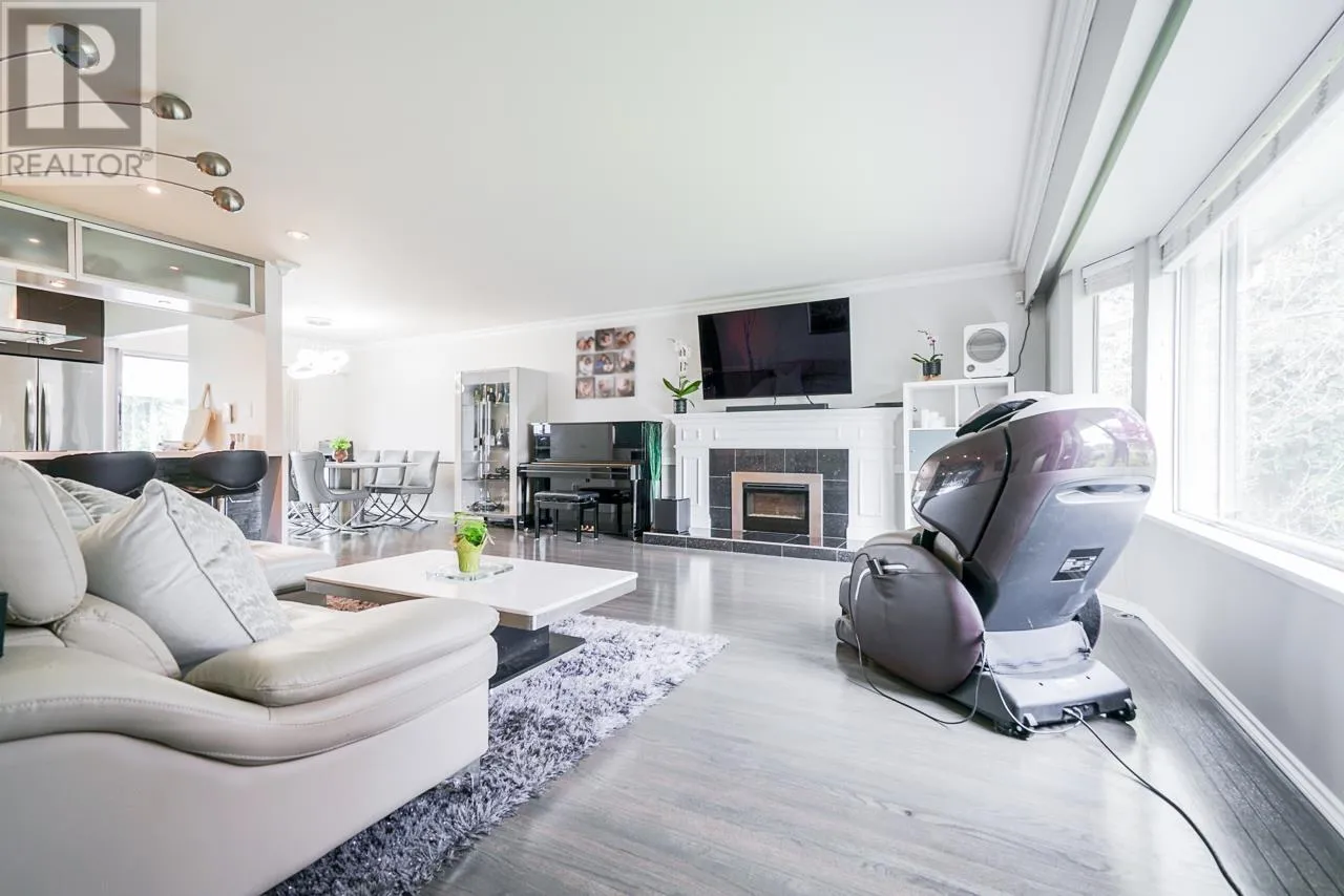 House for rent: 6025 Dickens Street, Burnaby, British Columbia V5H 1W6