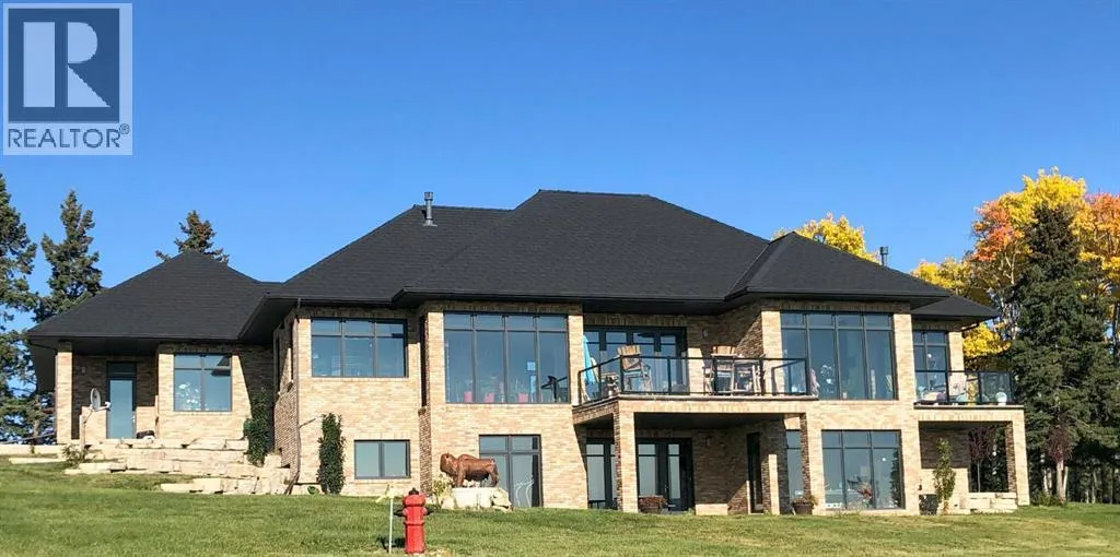 House for rent: 6029 Township Road 332, Rural Mountain View County, Alberta T0M 1X0