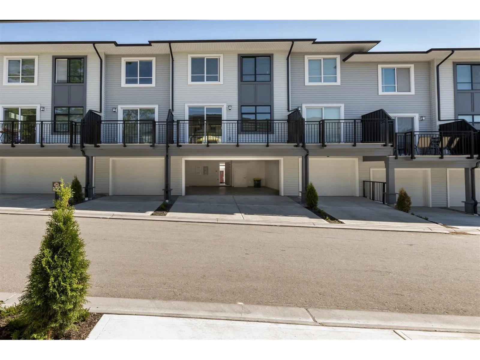 Row / Townhouse for rent: 603 18505 Laurensen Place, Surrey, British Columbia V4N 6R7