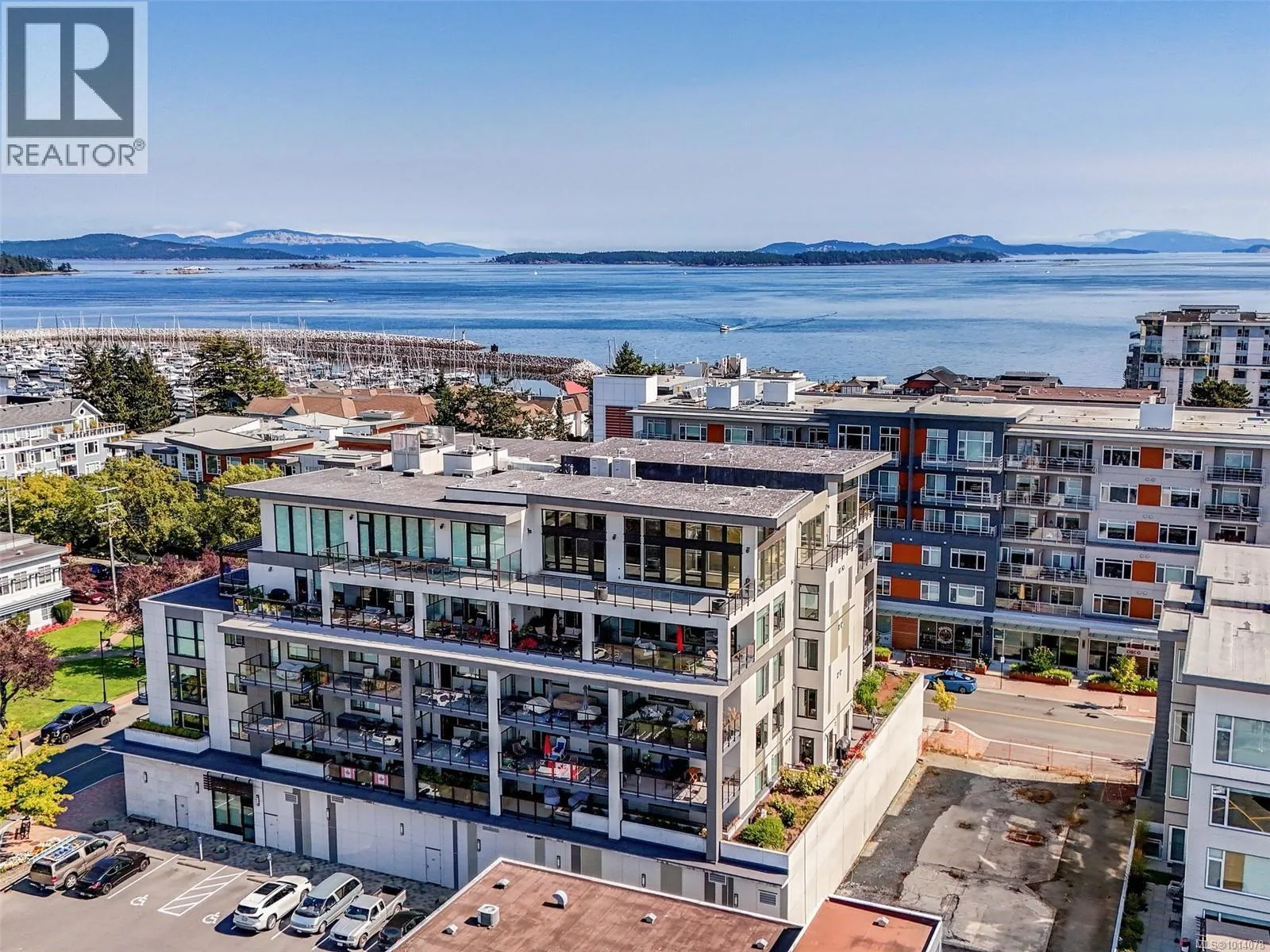 Apartment for rent: 603 2461 Sidney Ave, Sidney, British Columbia V8L 1Y8