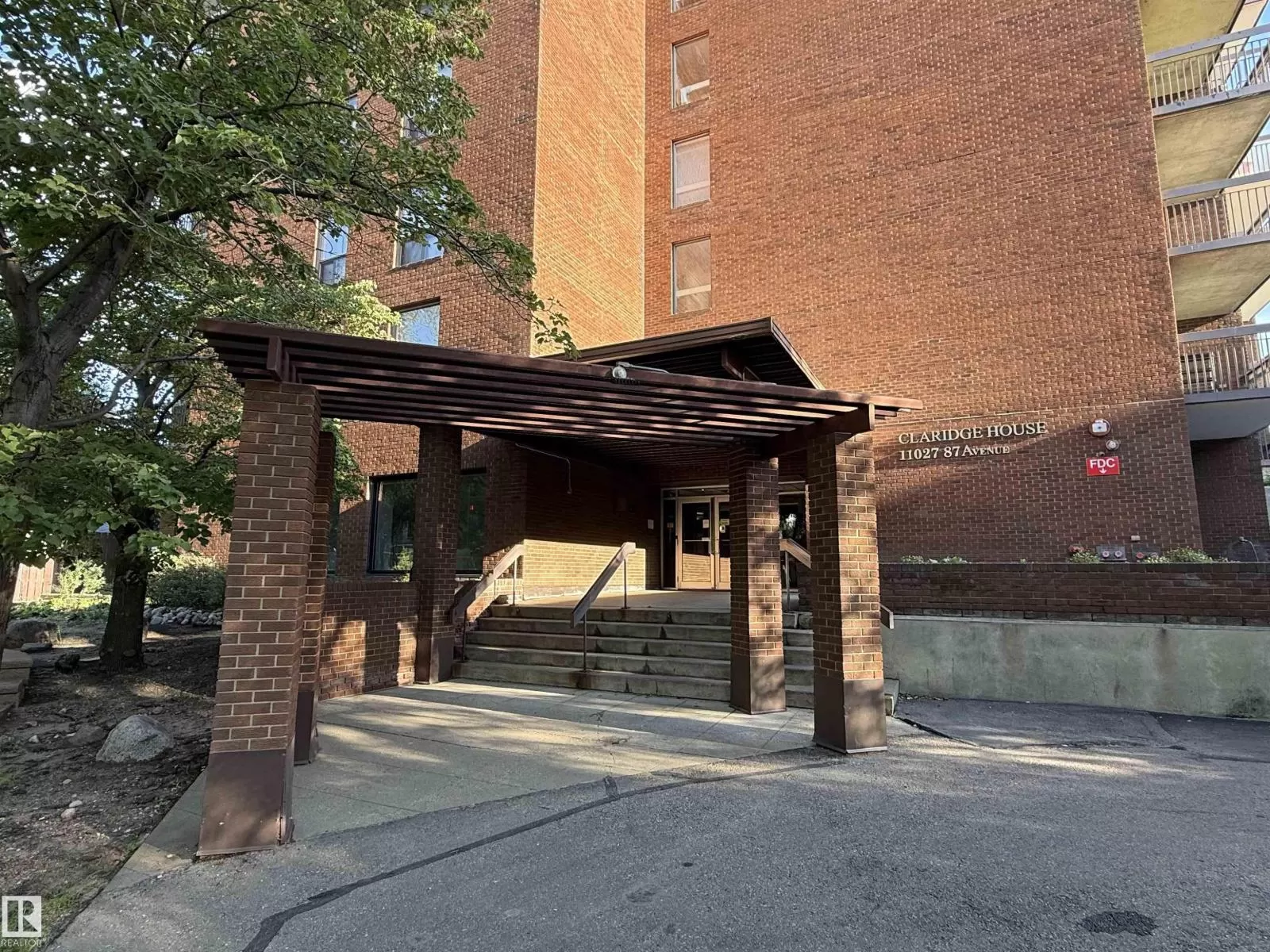 Apartment for rent: #604 11027 87 Av Nw, Edmonton, Alberta T6G 2P9