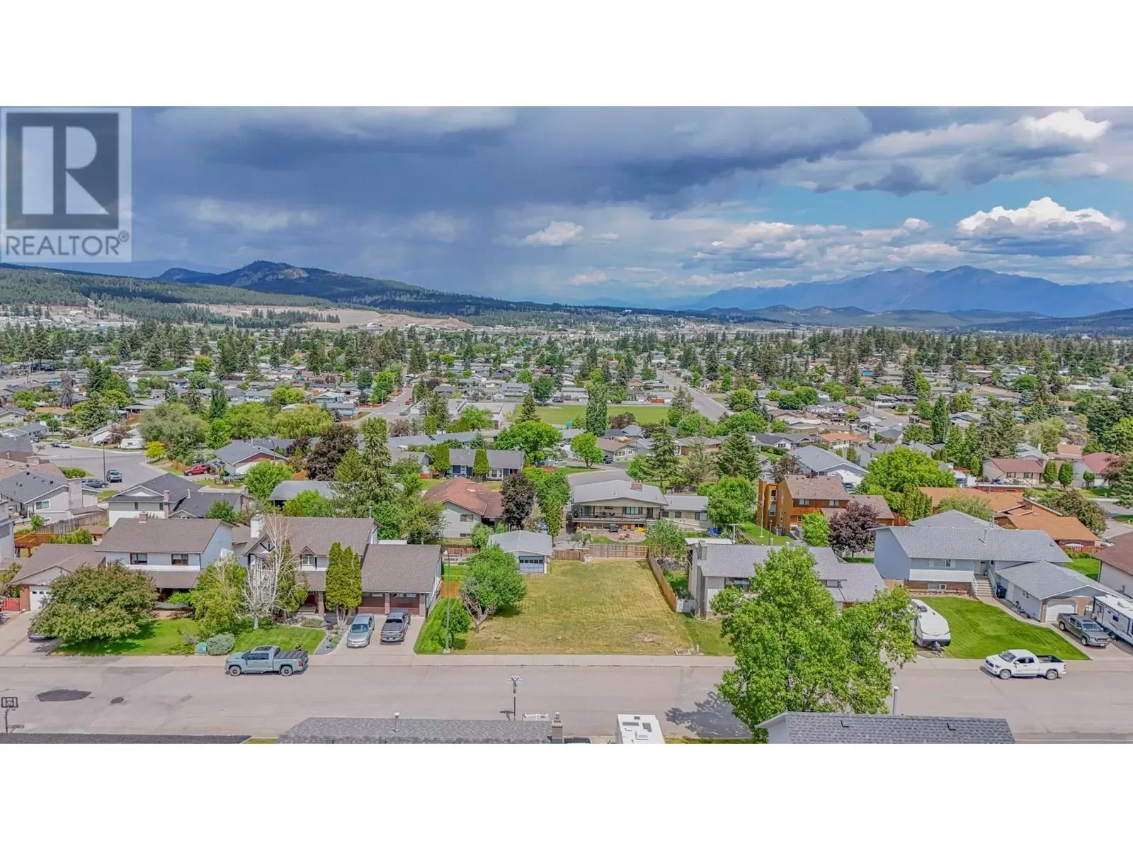 Other for rent: 604 16th  S Street, Cranbrook, British Columbia V1C 5V4