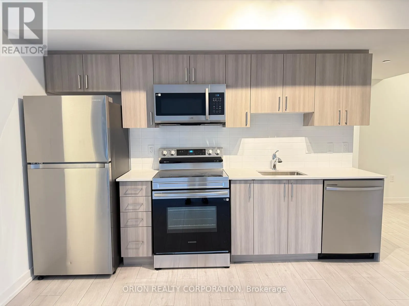 Apartment for rent: 604 - 556 Marlee Avenue, Toronto, Ontario M6B 0B1