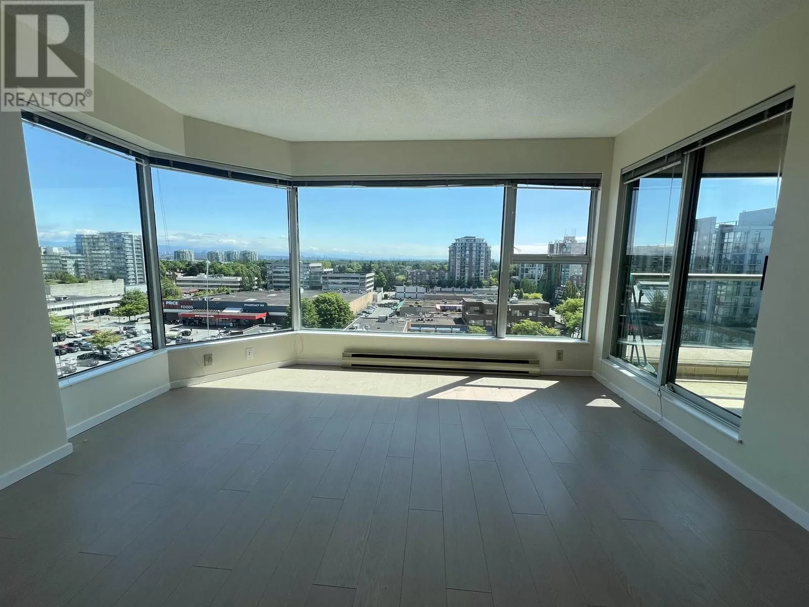 Apartment for rent: 604 8081 Westminster Highway, Richmond, British Columbia V6X 1A7