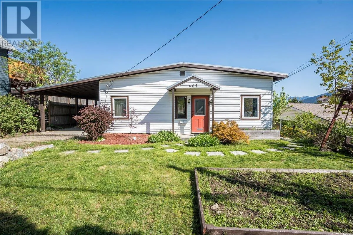 House for rent: 604 Wasson Street, Nelson, British Columbia V1L 3G7