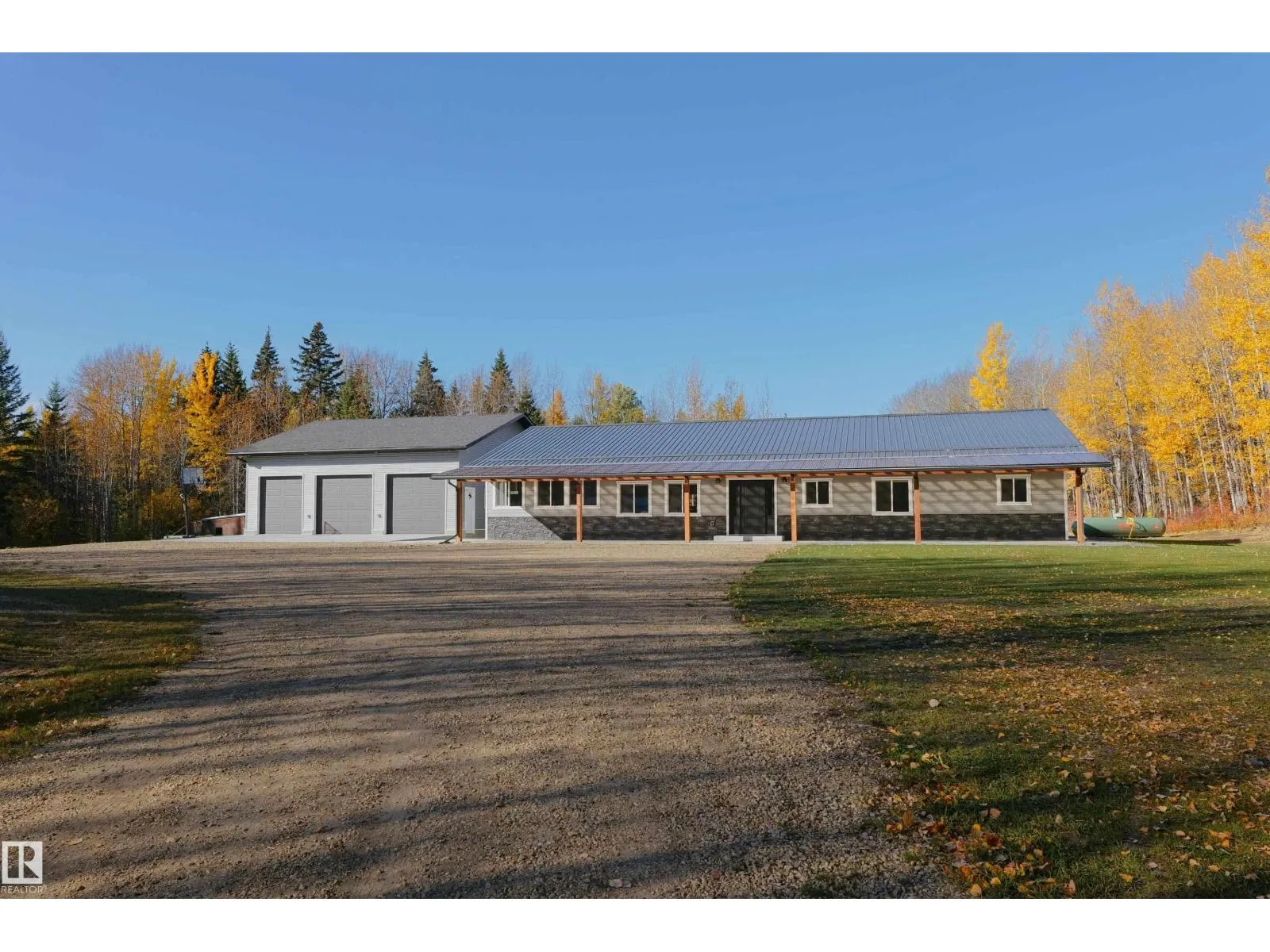 House for rent: 60432 Rge Rd 64, Rural Barrhead County, Alberta T7N 1N3