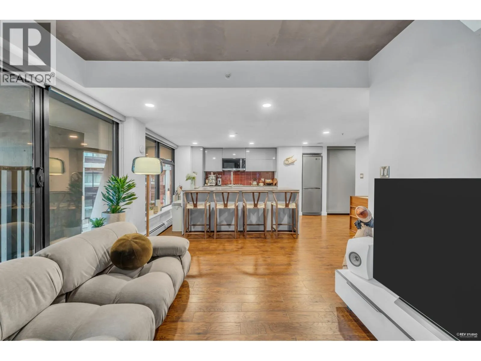 Apartment for rent: 605 128 W Cordova Street, Vancouver, British Columbia V6B 0E6