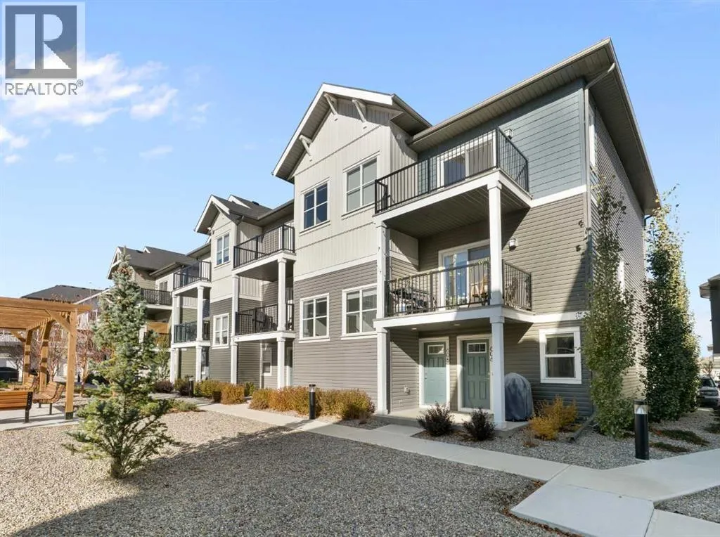 Row / Townhouse for rent: 605, 24 Rivercrest Drive, Cochrane, Alberta T4C 2C5