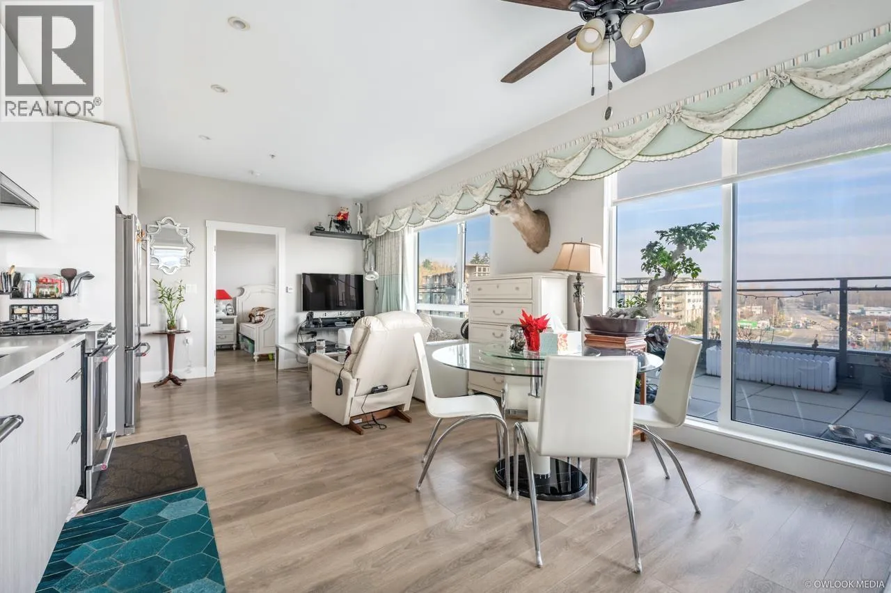 Apartment for rent: 605 3588 Sawmill Crescent, Vancouver, British Columbia V5S 0H5