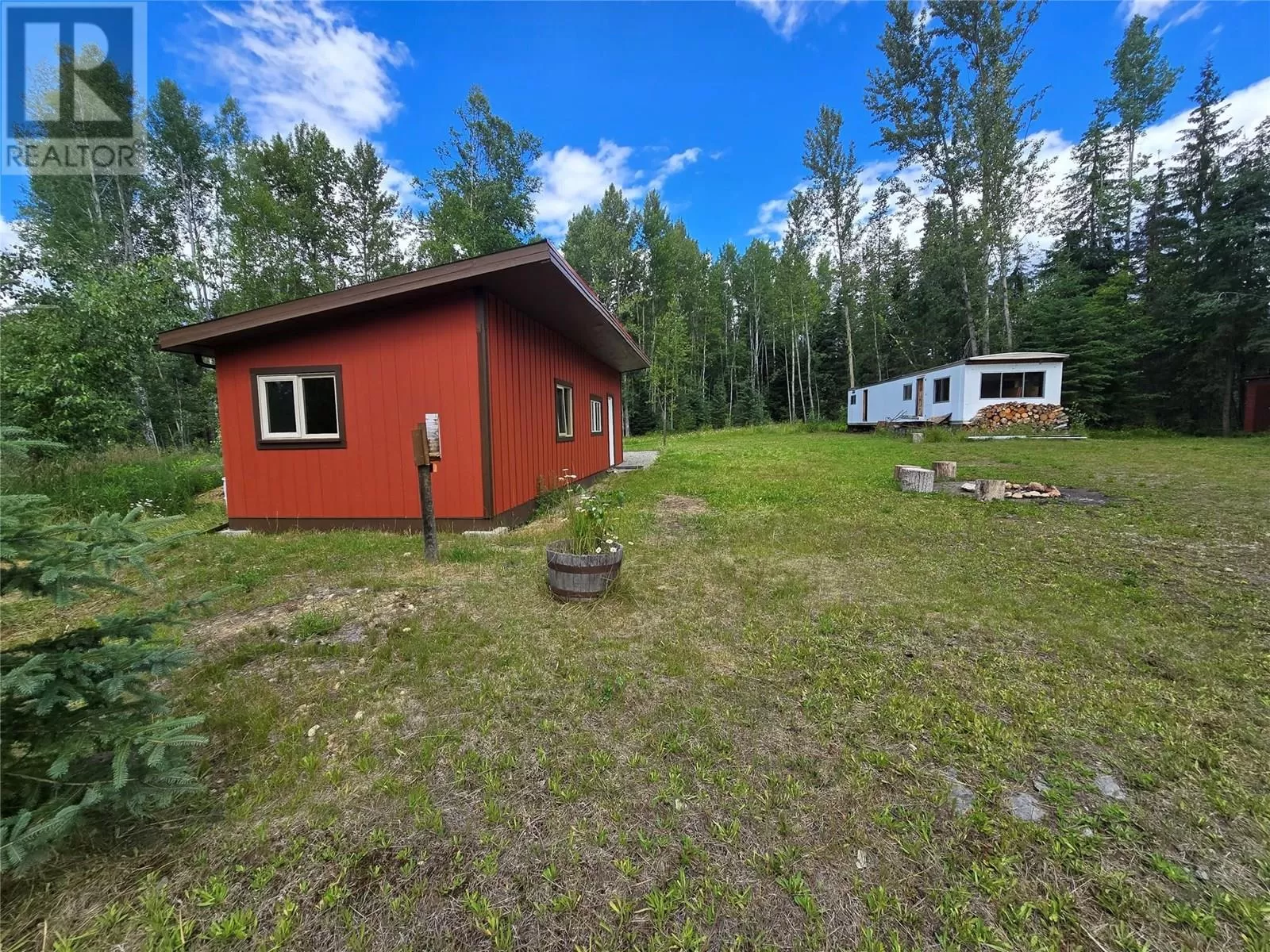 Other for rent: 605 Moul Creek Road, Clearwater, British Columbia V0E 1N1